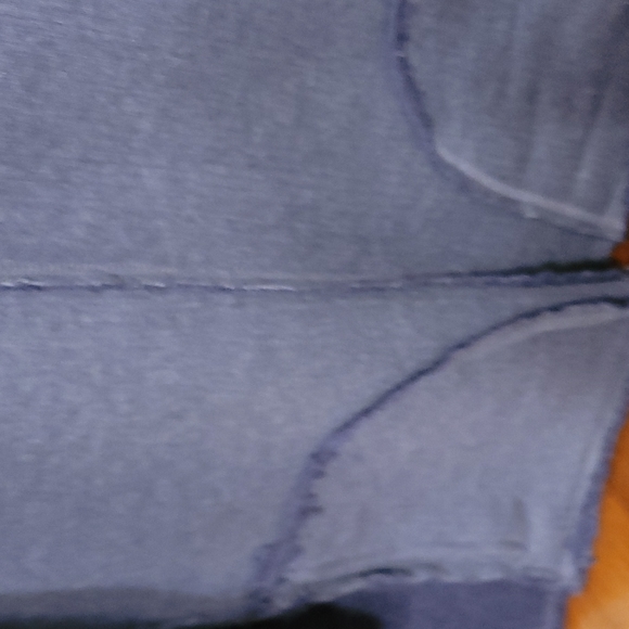 SOFT surroundings tunic top. Dark blue.  Wear with leggings or jeans - Picture 4 of 11